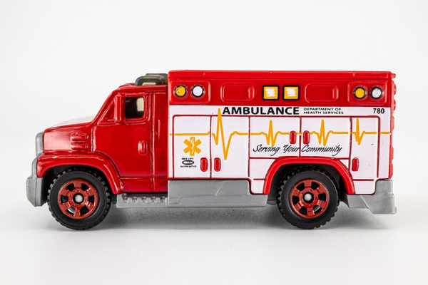 2018 Matchbox #60 MBX Ambulance RED | DEPT. OF HEALTH SERVICES | MINT