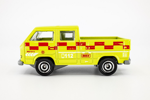 2020 Matchbox 9-Pack Exclusive Volkswagen Transporter YELLOW | w/o CARGO | MINT