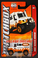 2013 Matchbox #73 4x4 Scrambulance WHITE/ORANGE/FIRST RESPONSE EMERGENCY/MOC