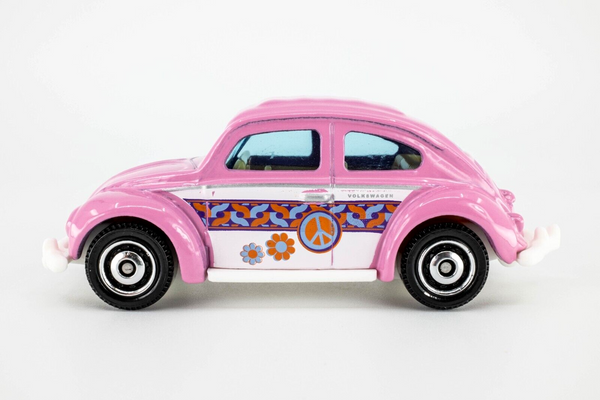 2020 Matchbox #86 '62 Volkswagen Beetle PINK | FLOWER POWER | MINT