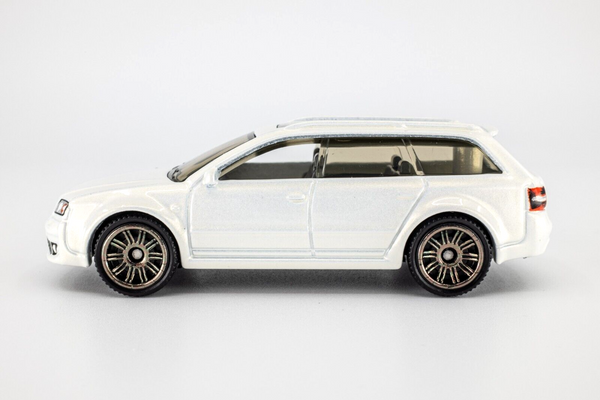 2018 Matchbox #20 '94 Audi Avant RS2 CARRARA WHITE | MINT