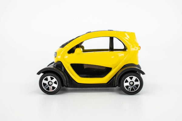 2024 Matchbox "Electric Drivers" Renault Twizy YELLOW | MINT