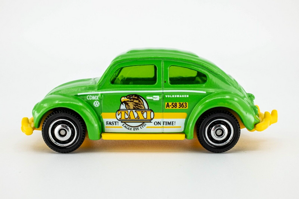 2021 Matchbox #97 1962 Volkswagen Beetle CLIFF GREEN | TAXI EAGLE EYE LTD | MINT