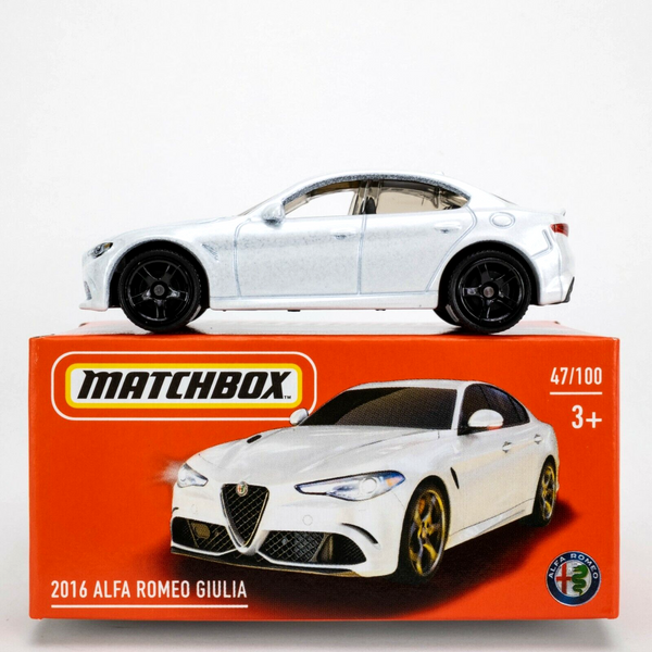 2021 Matchbox Power Grabs #47 2016 Alfa Romeo Giulia ALFA WHITE | FSB