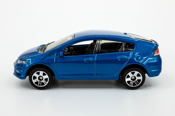 2022 Matchbox "MBX Electric Drivers" 2010 Honda Insight CLEAR SKY BLUE | MINT