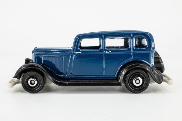 2020 Matchbox #40 '33 Plymouth Sedan LIMOUSINE BLUE | MINT