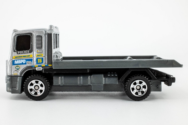 2020 Matchbox #25 MBX Flatbed King SILVER | MATCHBOX POLICE DEPT. | MINT