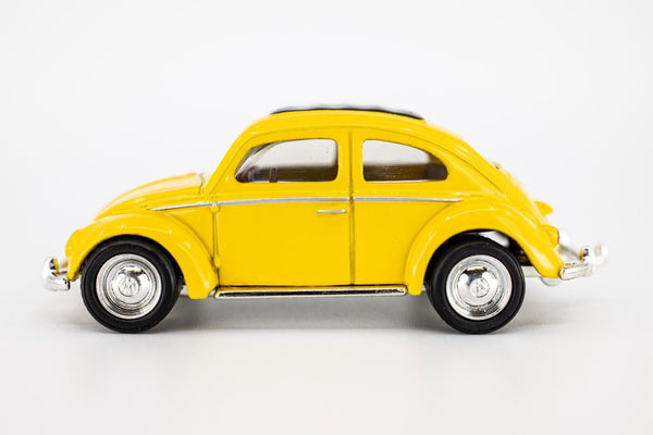 2000 Matchbox FAO Schwartz VW Collection 1962 Volkswagen Beetle YELLOW | MINT