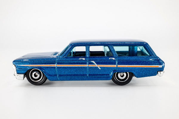 2018 Matchbox #2 '64 Ford Fairlane Wagon GUARDSMAN BLUE | MINT