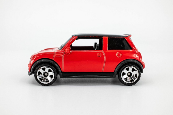 2020 Matchbox #39 '03 Mini Cooper S CHILI RED | MINT