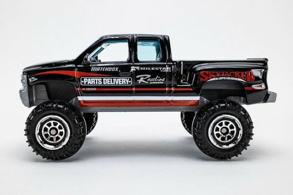 2021 Matchbox "MBX City Drivers" Chevy Silverado 4x4 BLACK | SKYJACKER | MINT