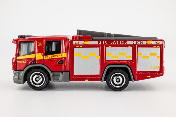 2018 Matchbox #56 Scania P 360 RED | FEUERWEHR | MINT