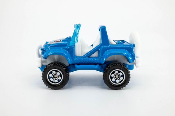 2019 Matchbox #69 Cliff Hanger BLUE | MBX OFFROAD 28 RACING | MINT