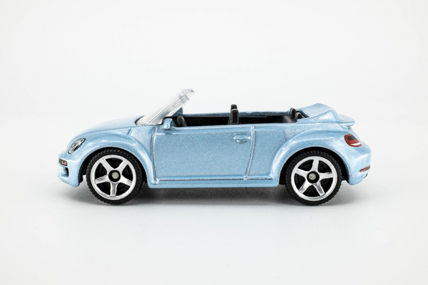 2020 Matchbox #2 2019 Volkswagen Beetle Convertible BLUE | MINT