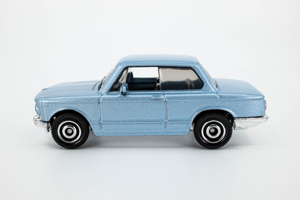 2023 Matchbox "Autobahn Express IV" '69 BMW 2002 FJORD BLUE | MINT