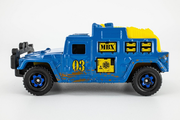 2015 Matchbox #109 Hummer w/ Ramp BLUE | MINT