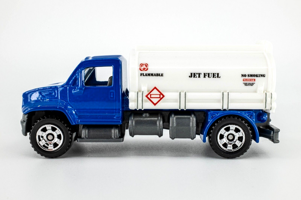 2020 Matchbox Top Gun Maverick 2006 Utility Truck BLUE | JET FUEL | MINT