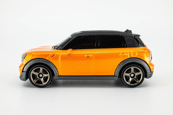 2021 Matchbox #51 2011 (BMW) Mini Countryman VOLCANIC ORANGE | MINT