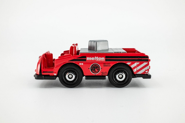 2021 Matchbox #23 MBX Mini Cargo Truck RED | MELTON | CARGO IN BED | MINT