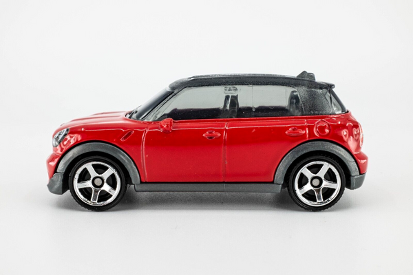 2020 Matchbox #11 2011 Mini Cooper Countryman PURE RED | MINT