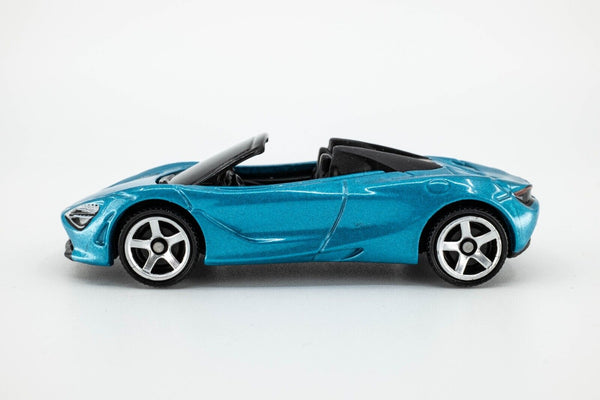 2021 Matchbox #20 McLaren 720S Spider BELIZE BLUE | MINT